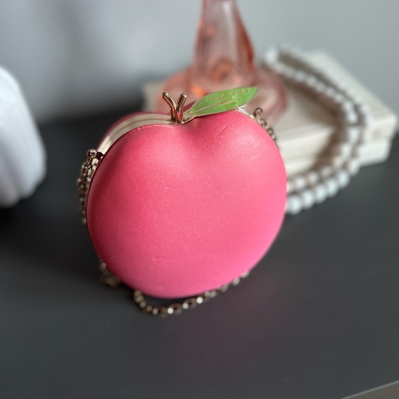 Collectible Too Faced Sweet Peach 2017 PR Clutch